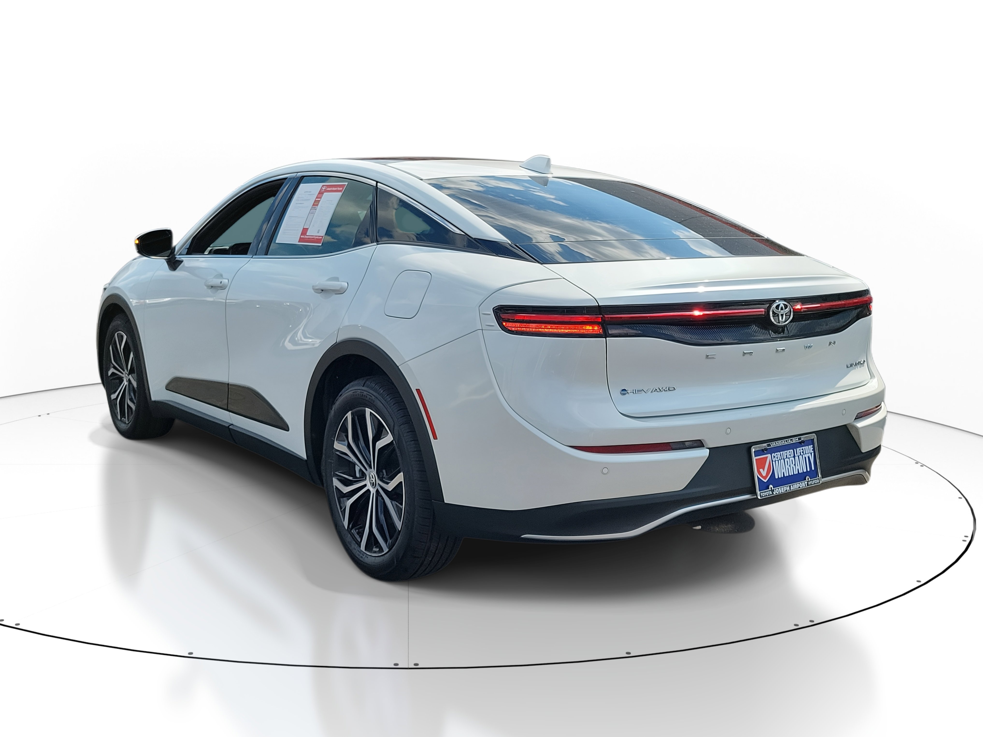 2024 Toyota Crown Limited photo 3