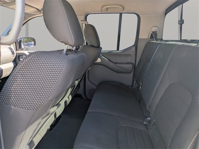 2014 Nissan Frontier Desert Runner photo 12