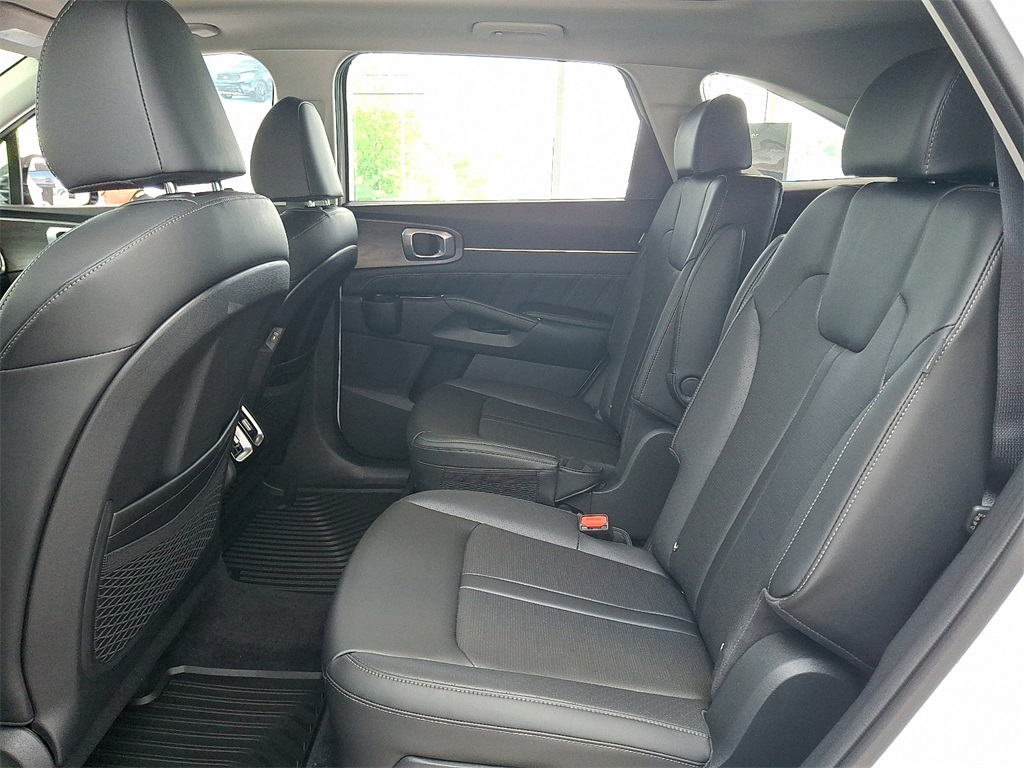 2025 Kia Sorento X-Line SX photo 6