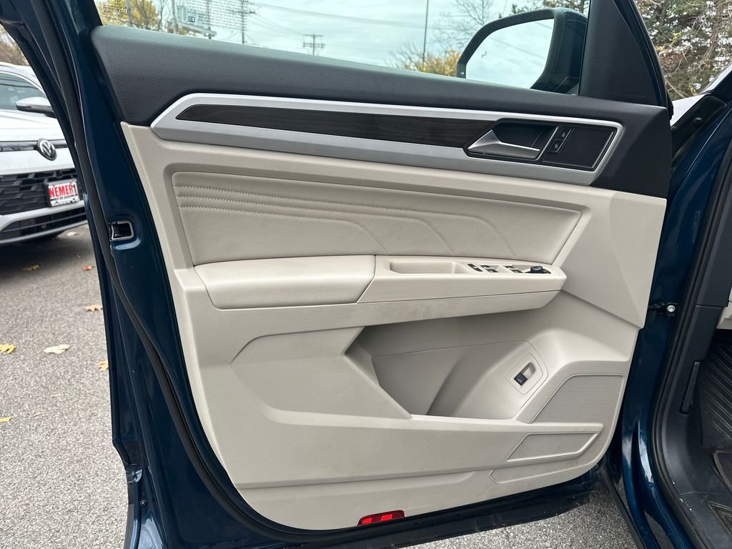 2022 Volkswagen Atlas V6 SE Technology photo 4