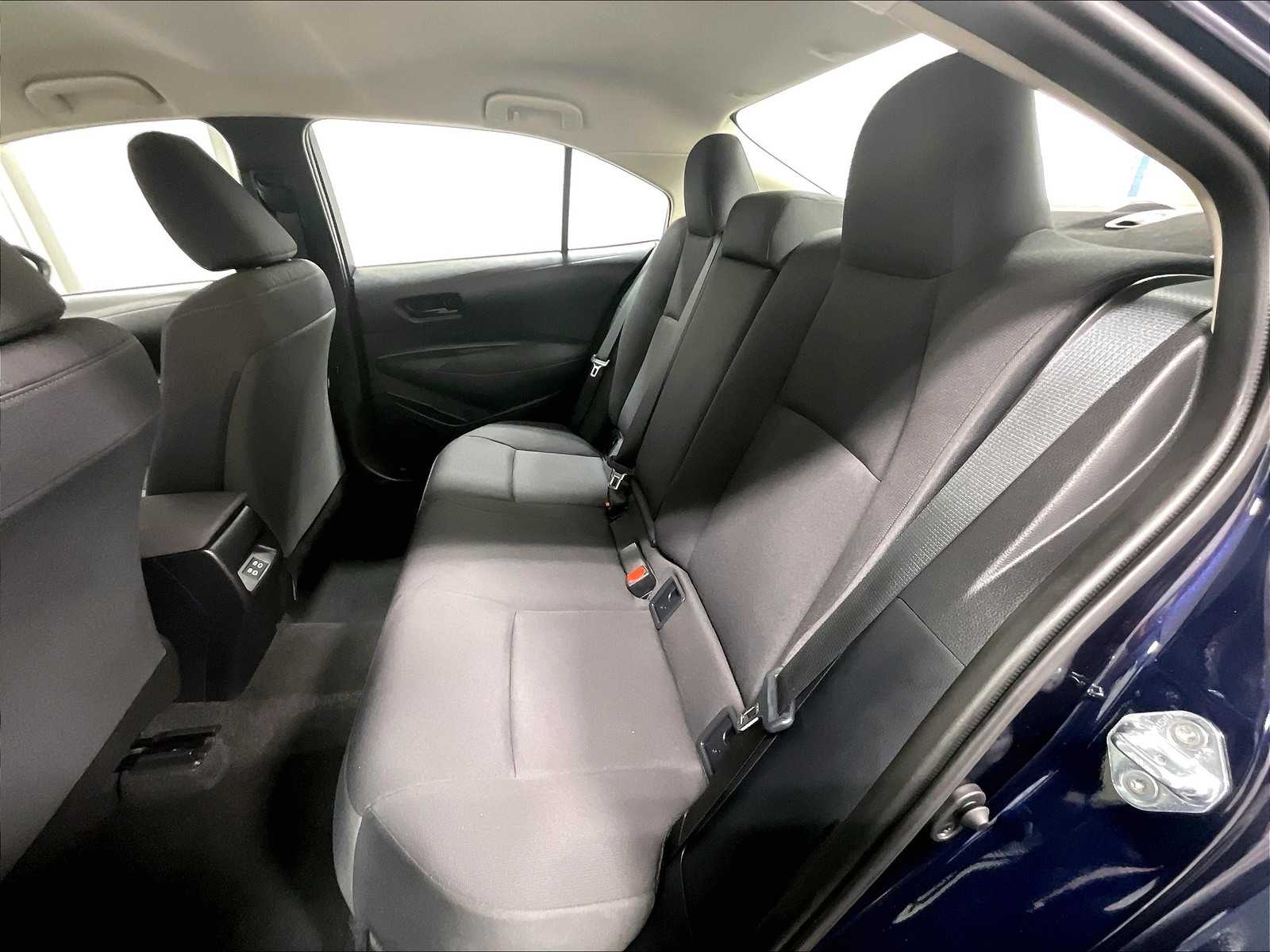 2025 Toyota Corolla LE photo 15