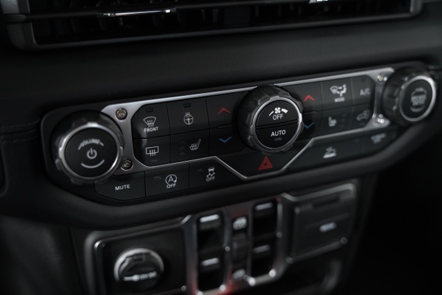 2025 Jeep Gladiator Sport photo 10