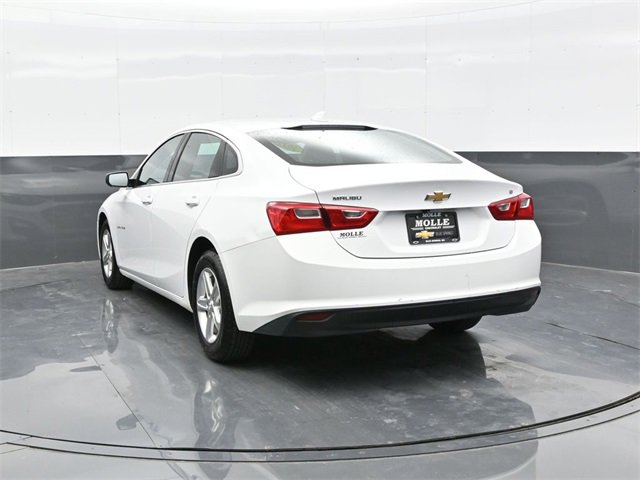 2023 Chevrolet Malibu 1LT photo 3