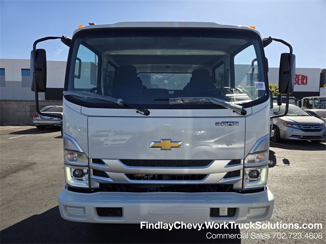 2025 Chevrolet Silverado photo 2