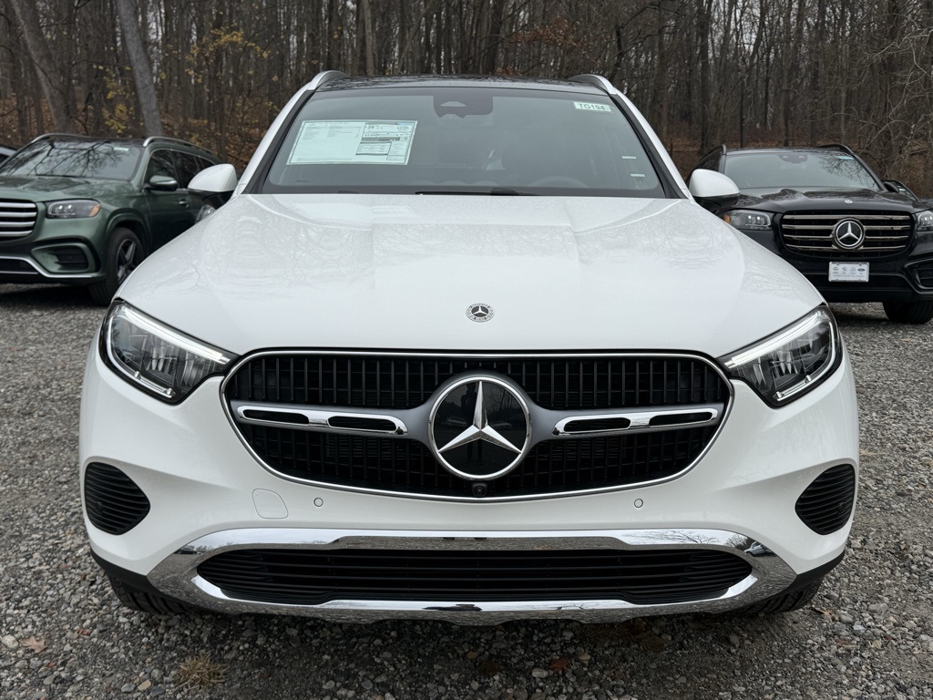 2026 Mercedes Benz GLC 300 4MATIC photo 2