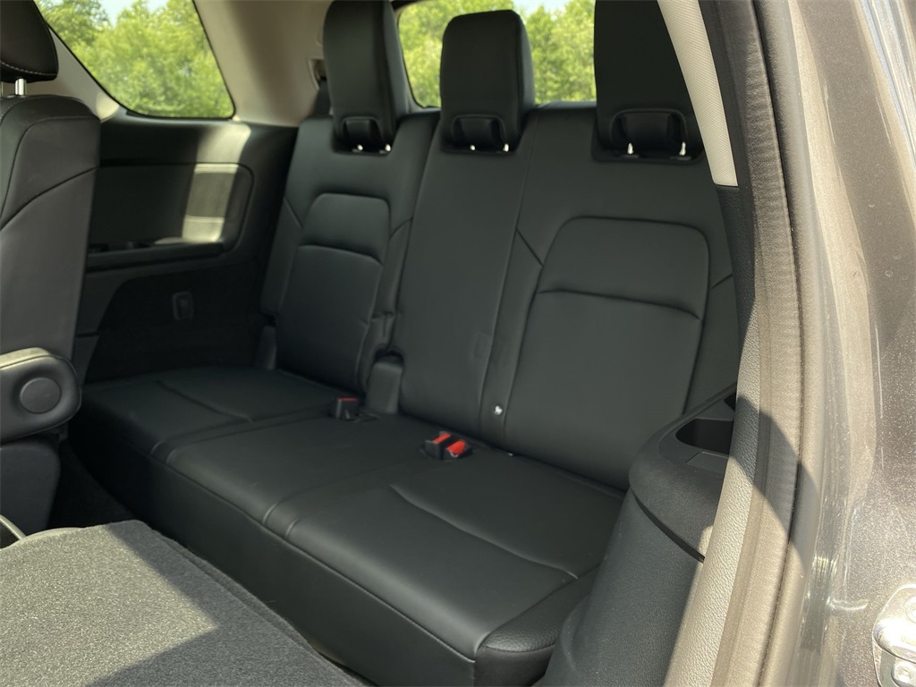 2023 Nissan Pathfinder SL photo 26