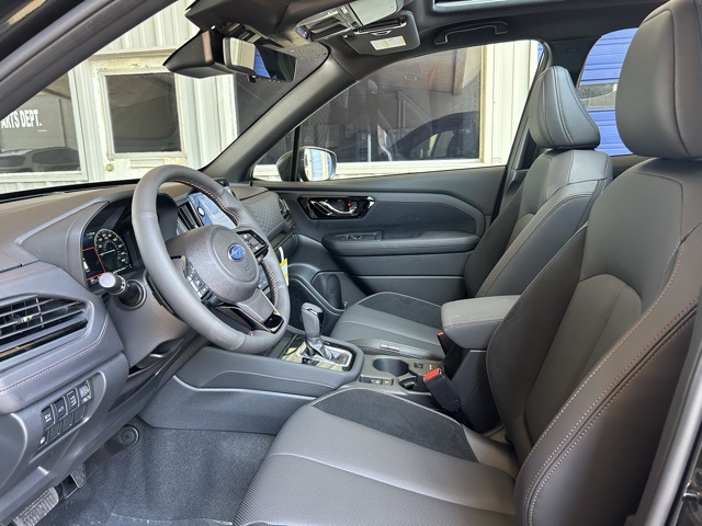 2025 Subaru Forester Touring photo 12