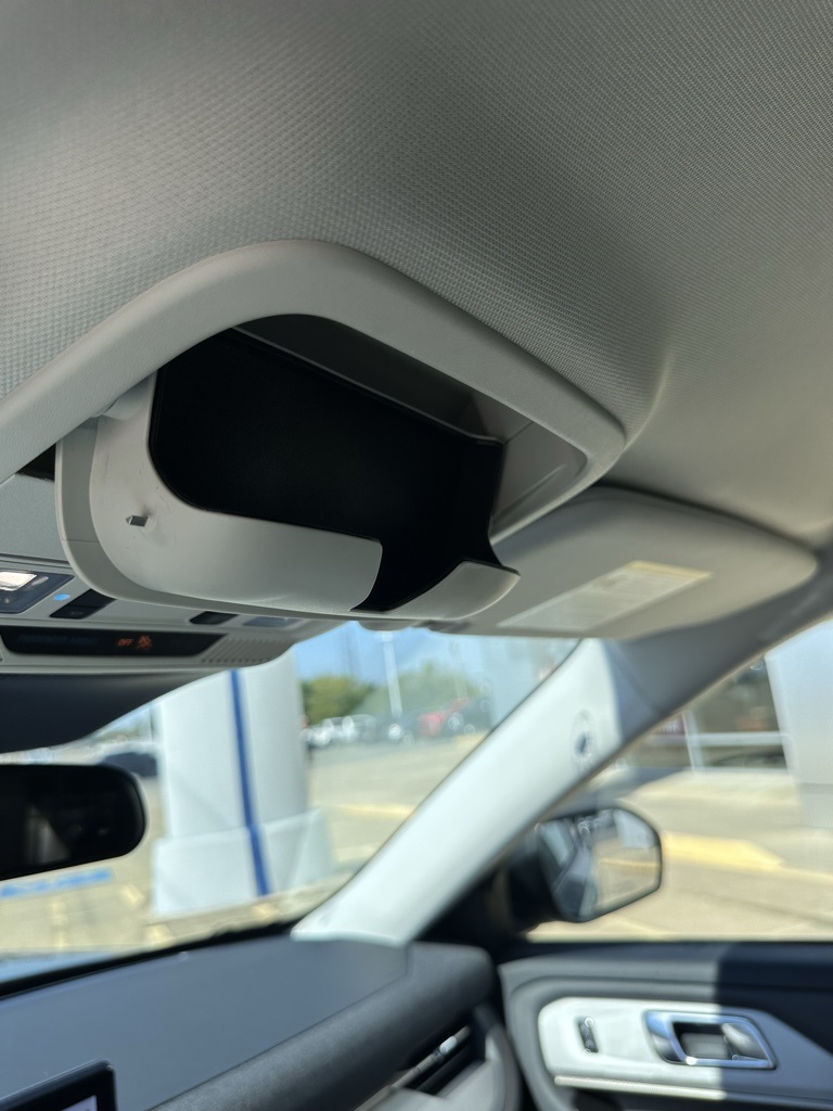 2025 Ford Explorer photo 21