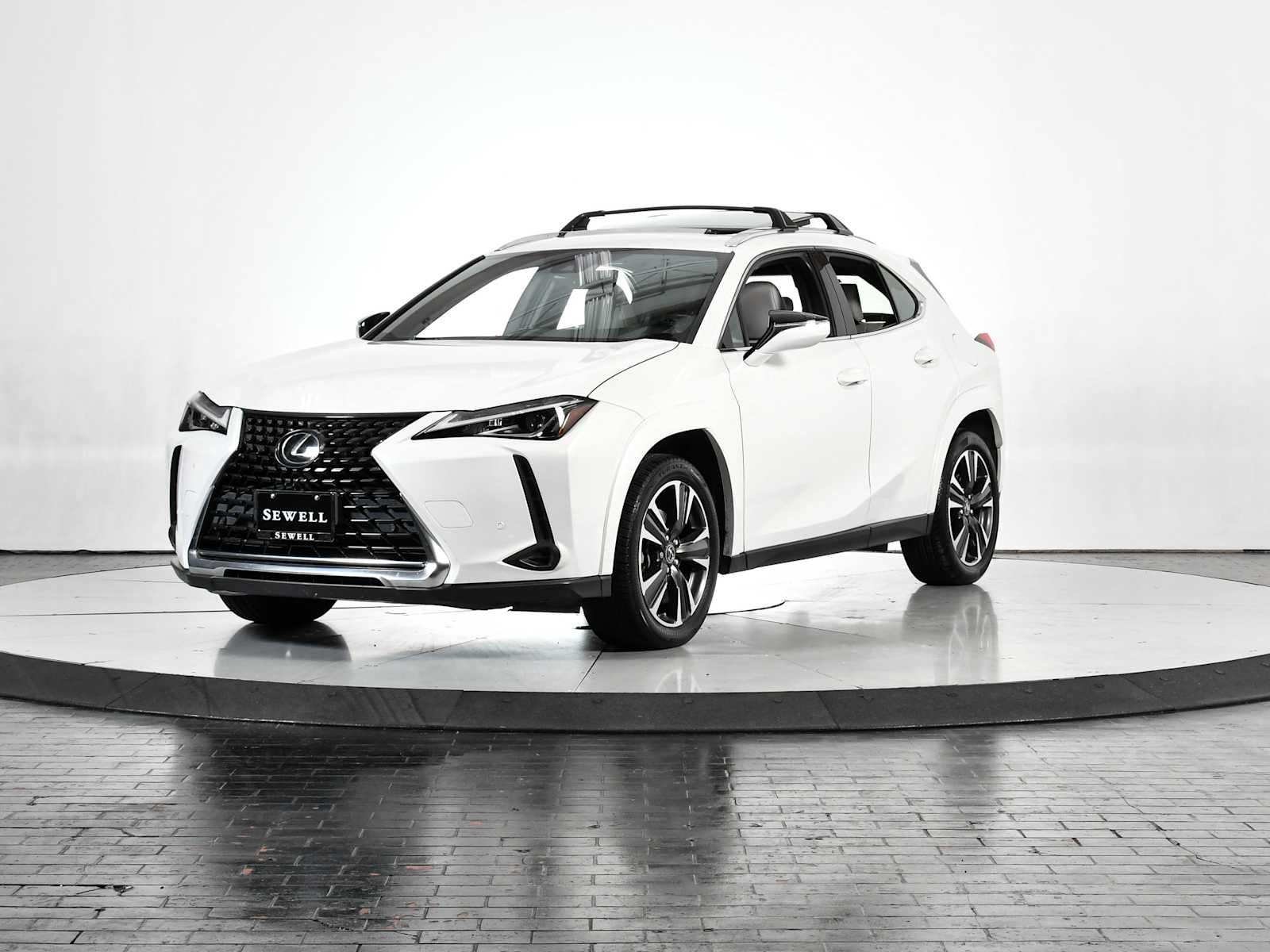 2022 Lexus UX 200's photo