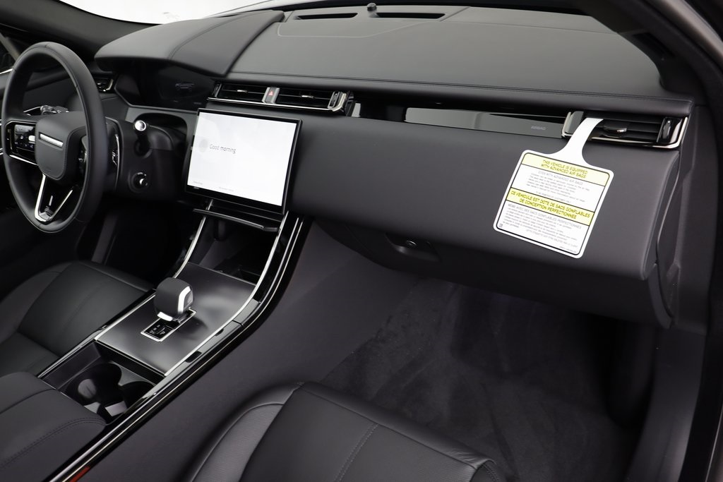2026 Land Rover Range Rover Velar SE photo 17