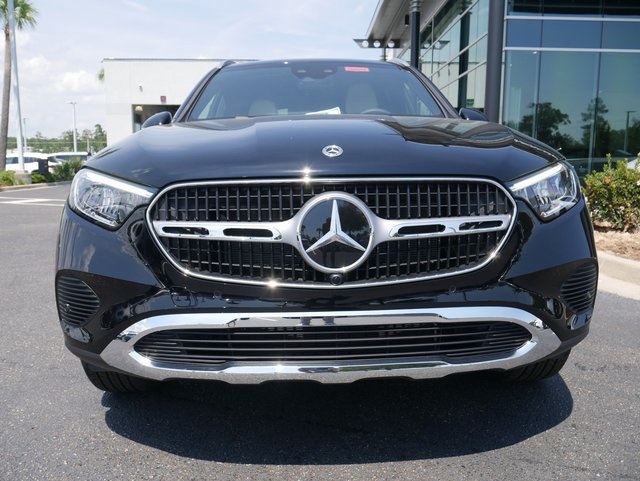 2026 Mercedes Benz GLC 300 photo 2