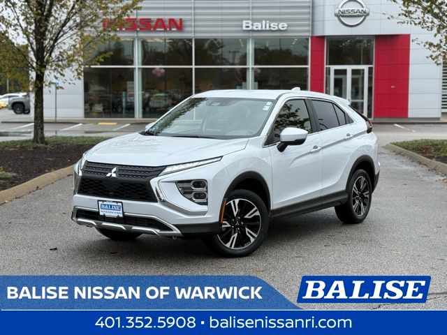 2024 Mitsubishi Eclipse Cross SE's photo