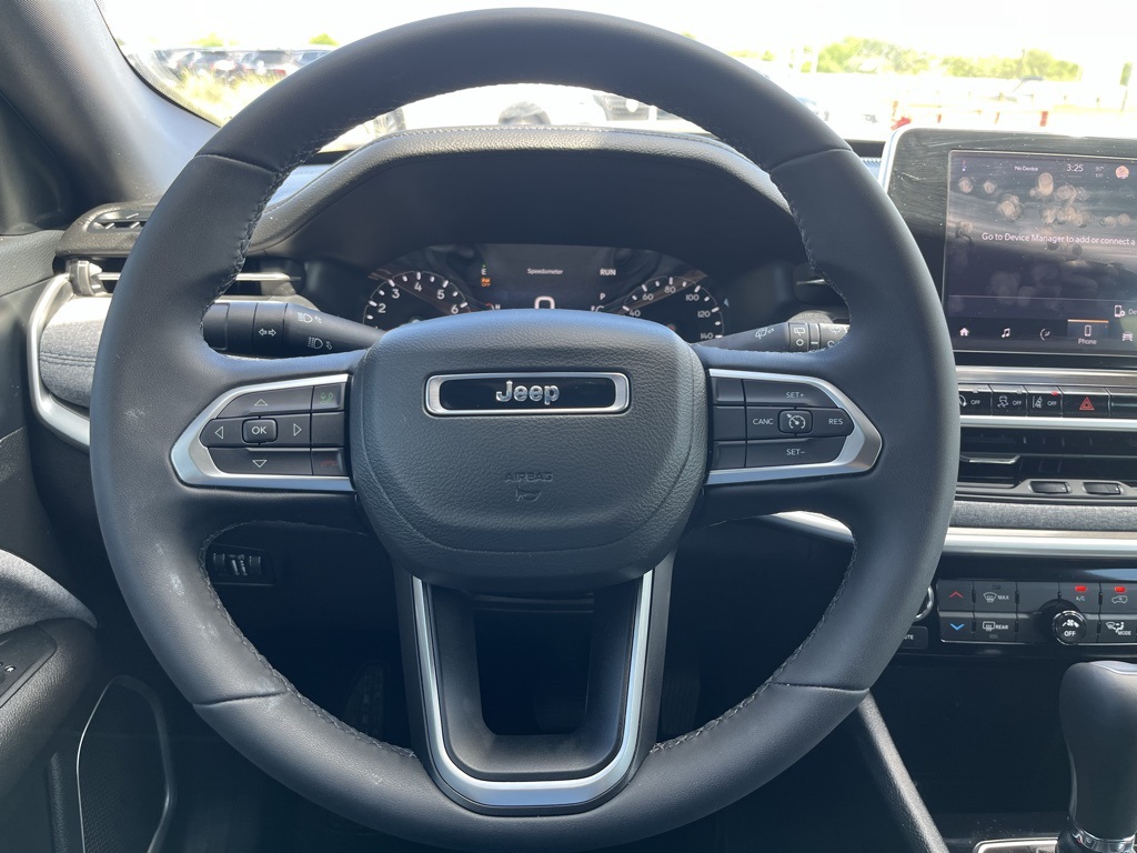 2025 Jeep Compass Latitude photo 6