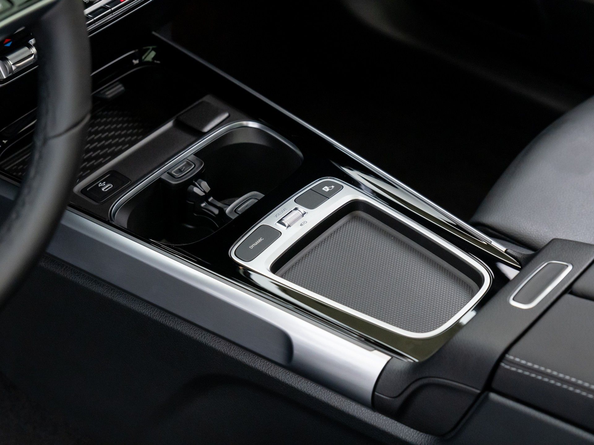 2025 Mercedes Benz GLB 250 4MATIC photo 10