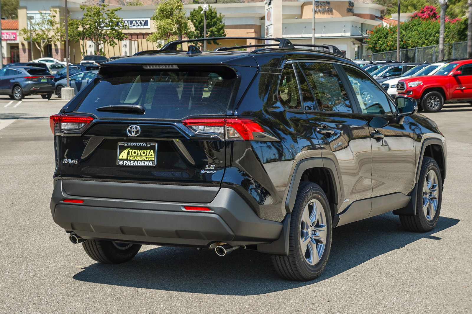 2025 Toyota RAV4 Hybrid LE photo 6