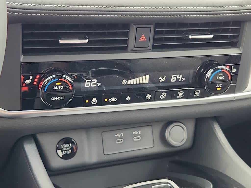 2026 Nissan Rogue SV photo 10