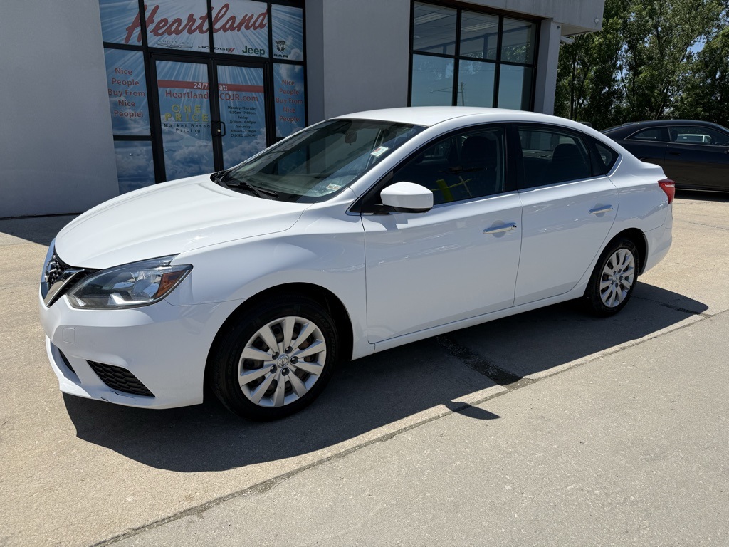 Used 2019 Nissan Sentra S with VIN 3N1AB7AP1KY395885 for sale in Kansas City