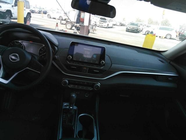 2023 Nissan Altima 2.5 SV photo 4