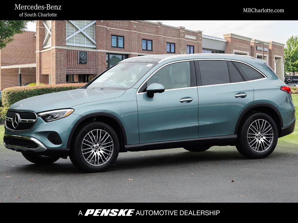 2026 Mercedes-Benz GLC Base's photo