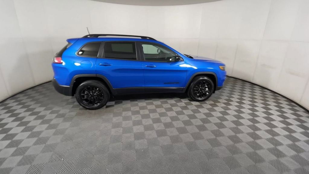 2023 Jeep Cherokee Altitude Lux photo 8