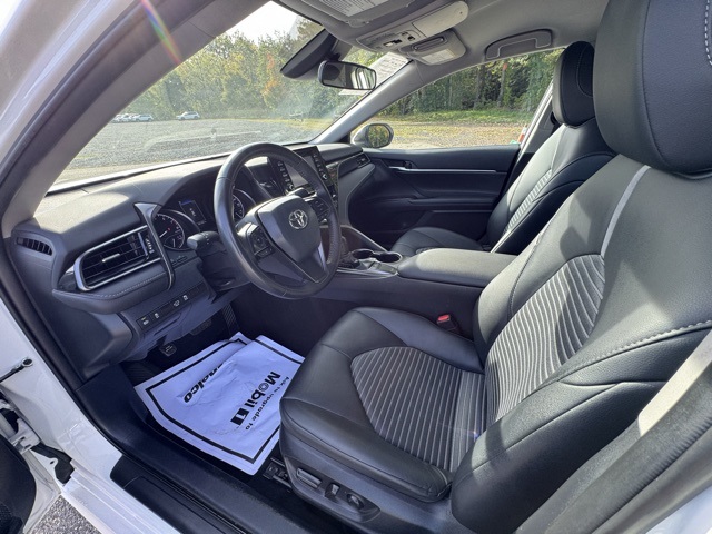 2024 Toyota Camry SE photo 9