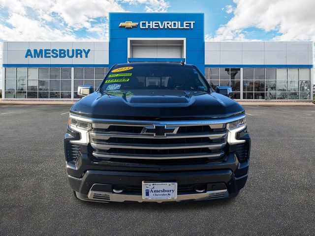 2023 Chevrolet Silverado 1500 High Country photo 2