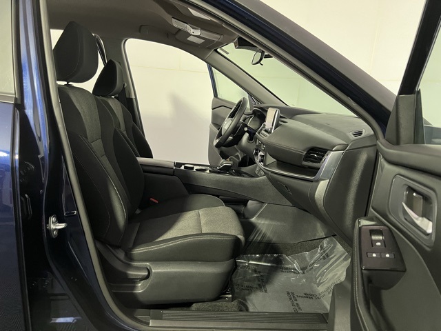 2025 Nissan Rogue SV photo 28