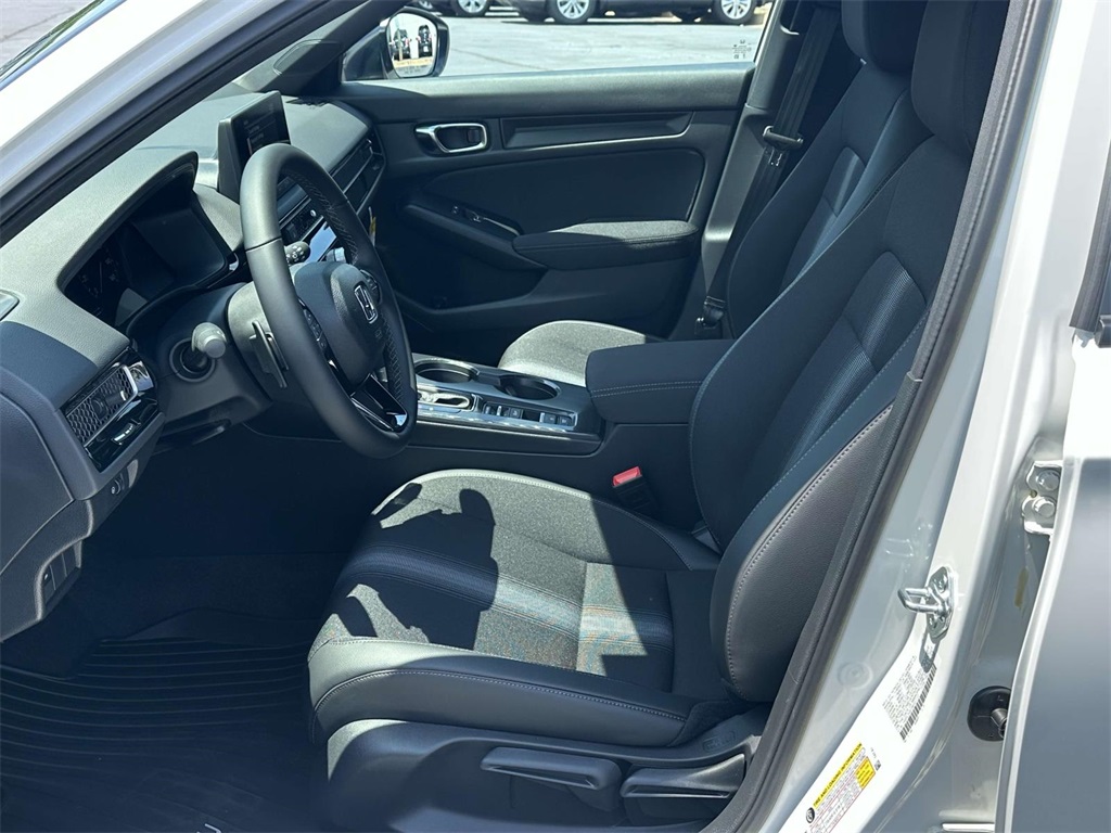 2025 Honda Civic Sport photo 4