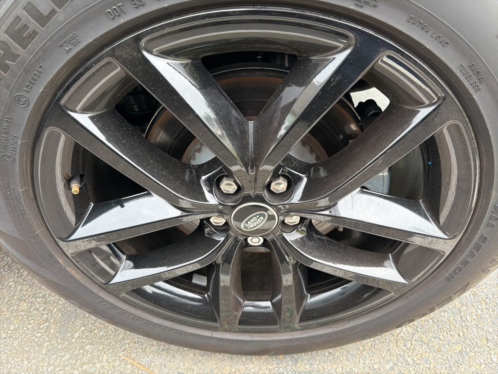 2024 Land Rover Range Rover Evoque S photo 3