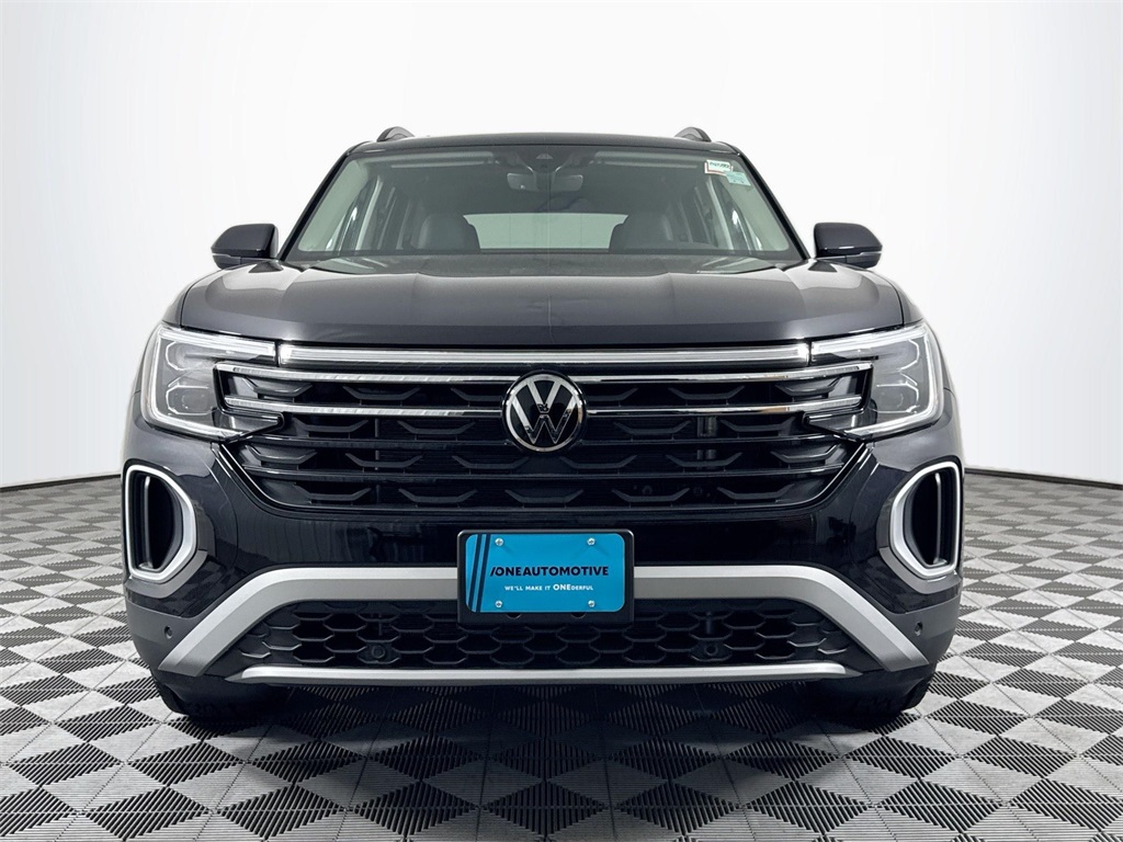 2025 Volkswagen Atlas Peak Edition SE photo 3