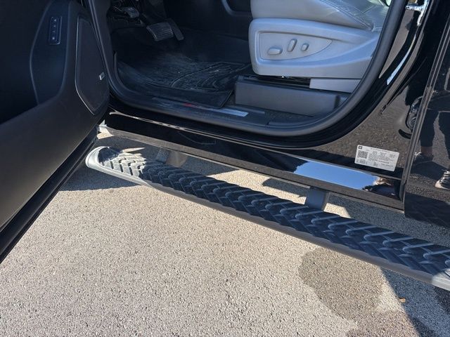 2018 Chevrolet Tahoe LT photo 4