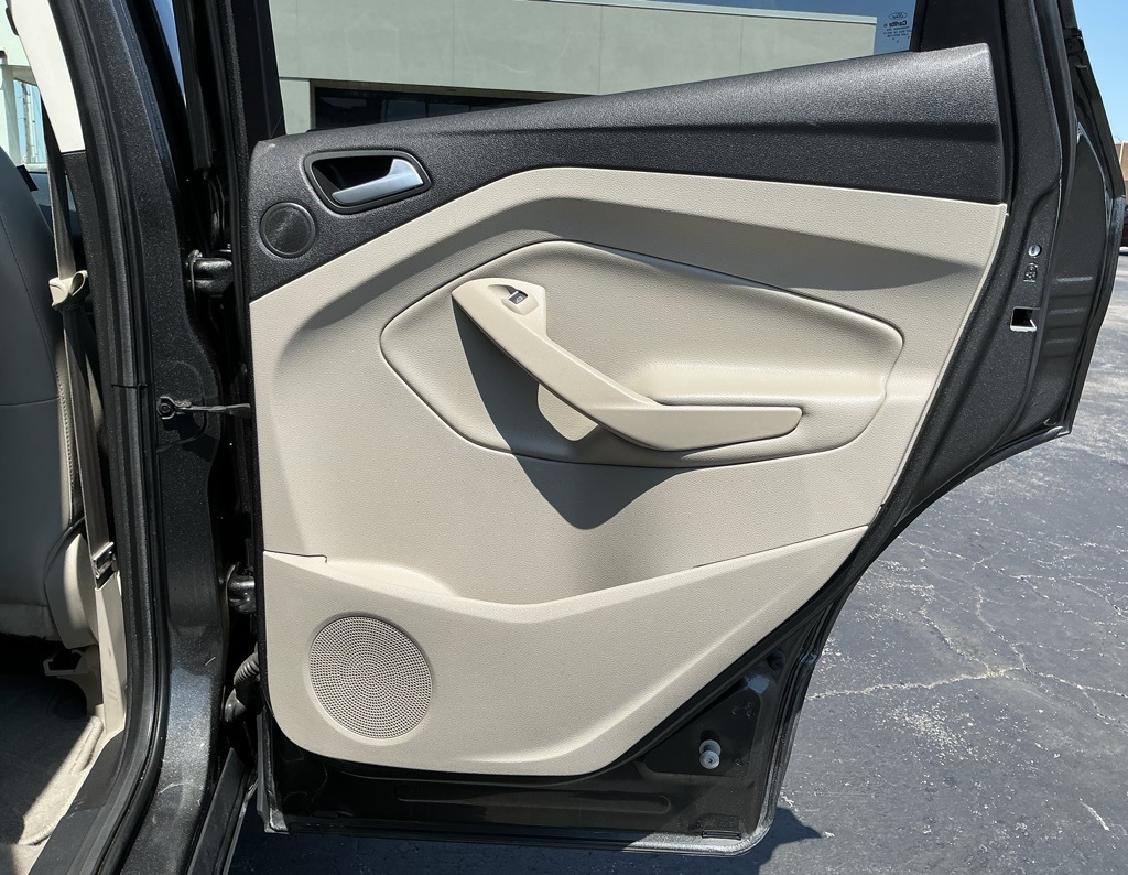 2015 Ford Escape Titanium photo 31