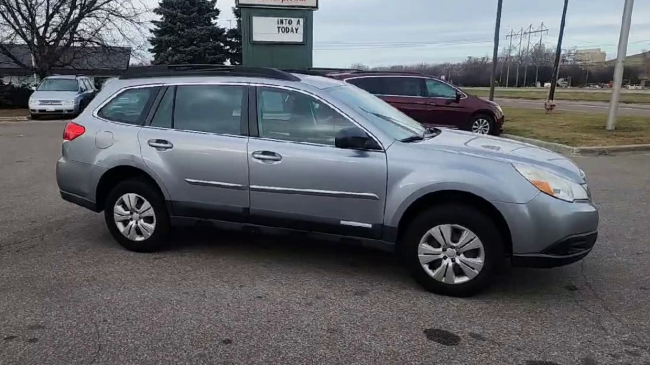 2011 Subaru Outback 2.5i photo 4