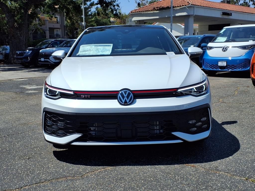 2025 Volkswagen Golf GTI SE photo 2