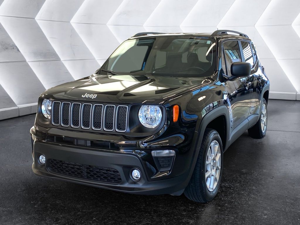 2023 Jeep Renegade Latitude photo 3