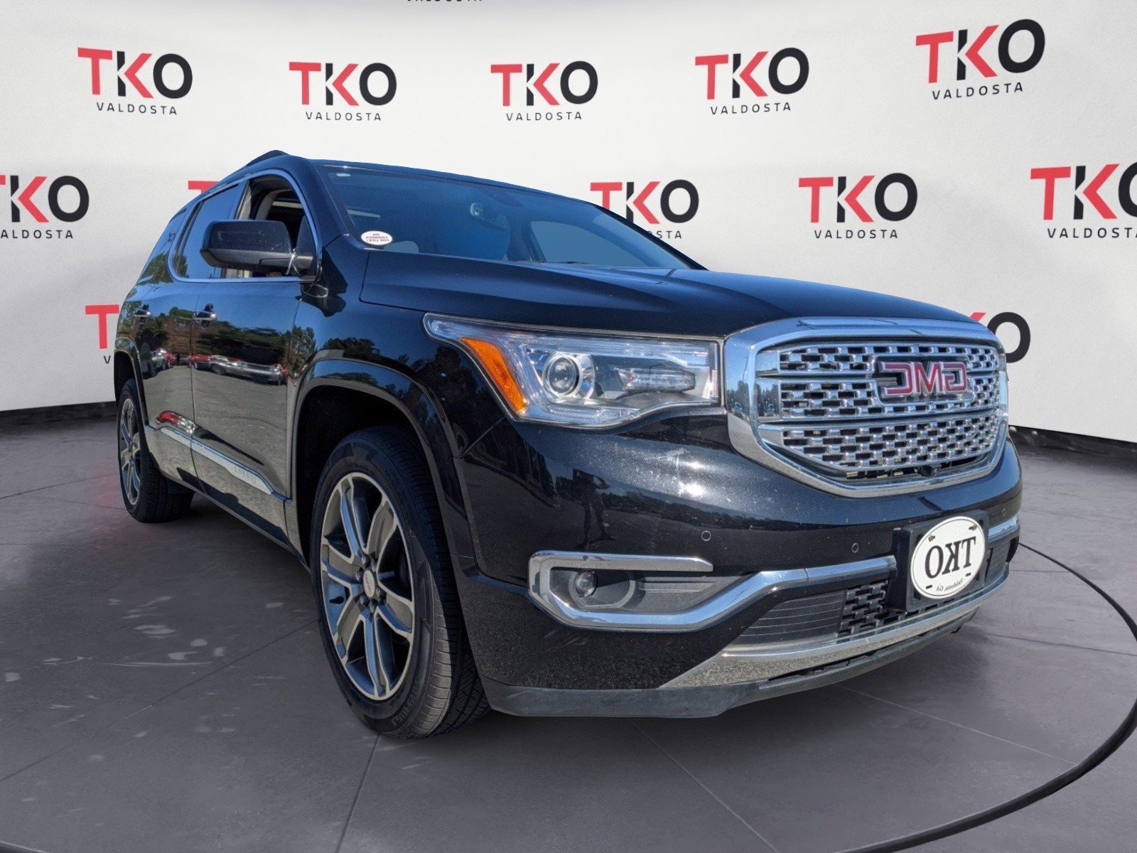 2017 GMC Acadia Denali's photo