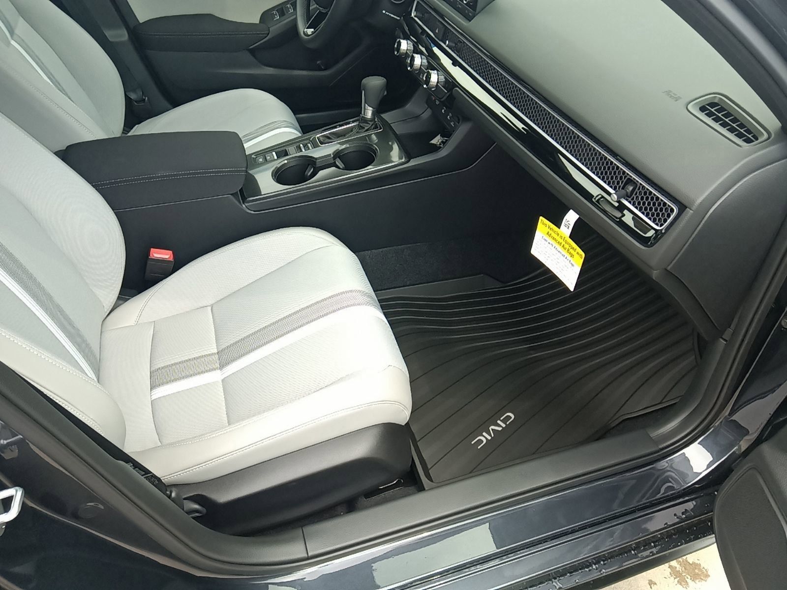 2025 Honda Civic Hatchback Hybrid Sport photo 19