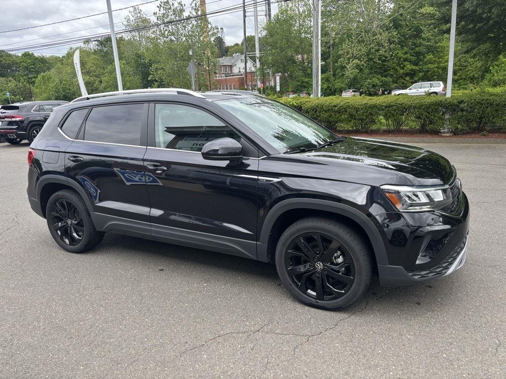 2022 Volkswagen Taos SE photo 6