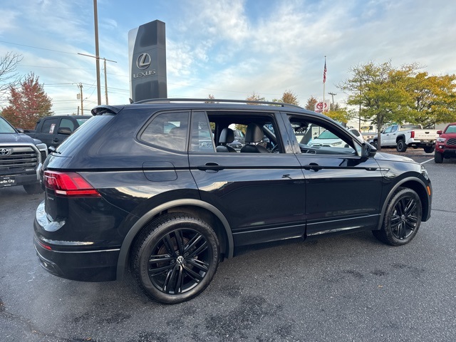 2022 Volkswagen Tiguan SE R-Line Black photo 3