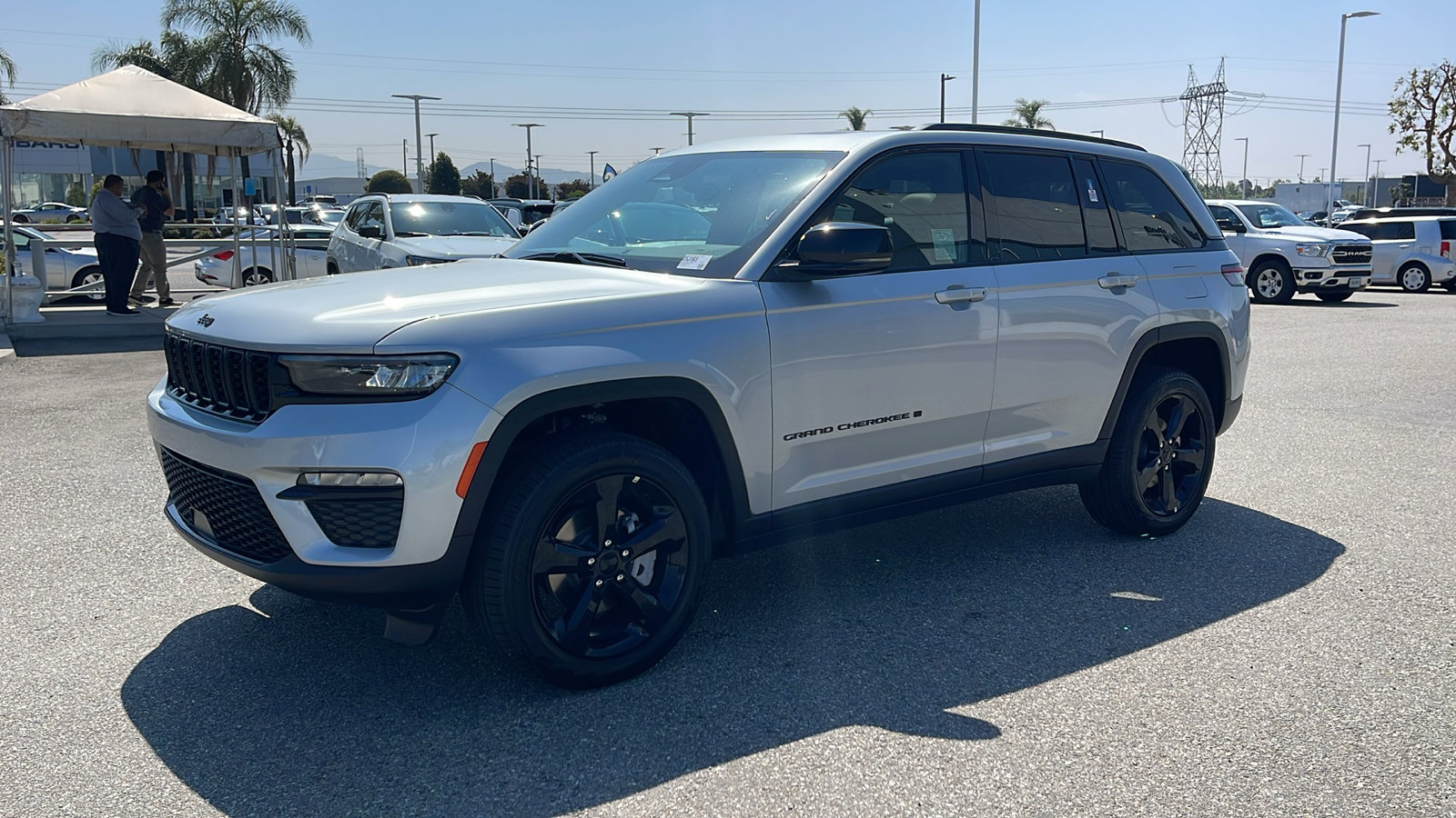 2025 Jeep Grand Cherokee Limited photo 2