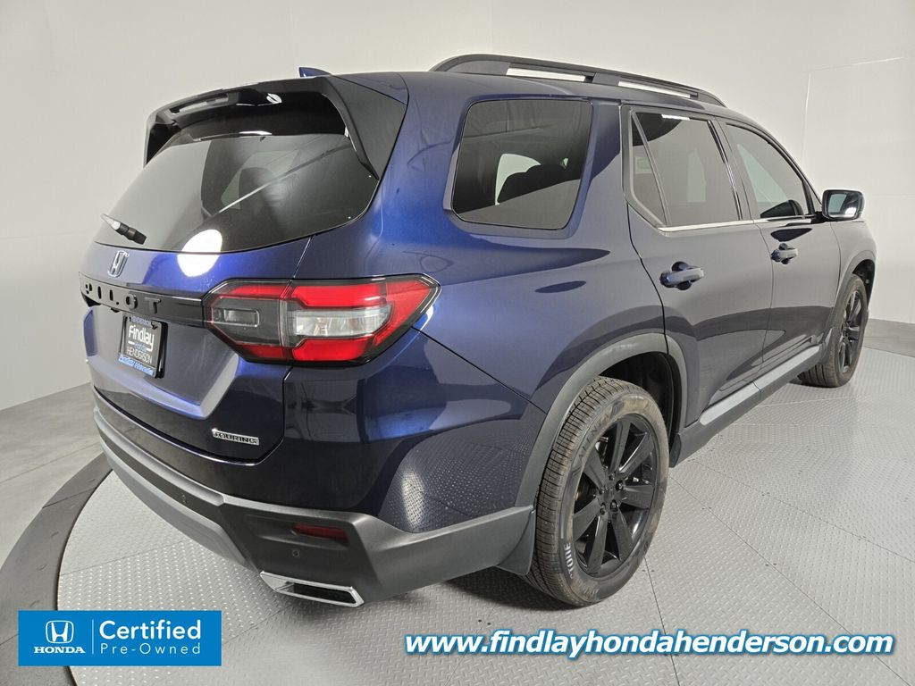 2023 Honda Pilot Touring photo 3