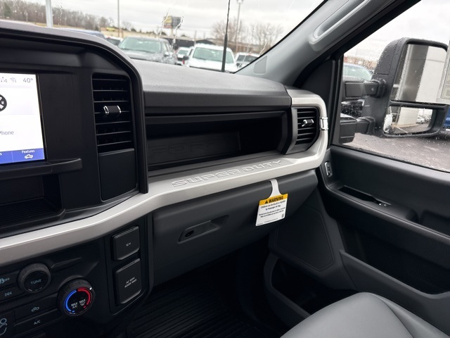 2025 Ford F-550 XL photo 20