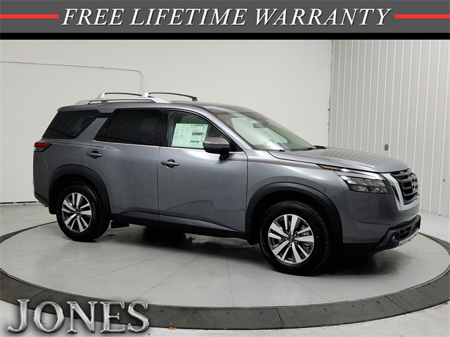 2025 Nissan Pathfinder SL's photo