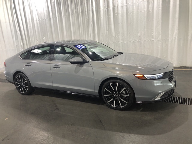 2024 Honda Accord Hybrid Touring photo 2