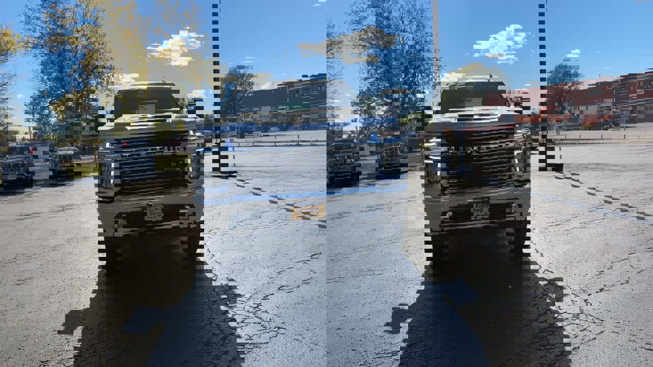 2022 Chevrolet Silverado 2500HD LTZ photo 3