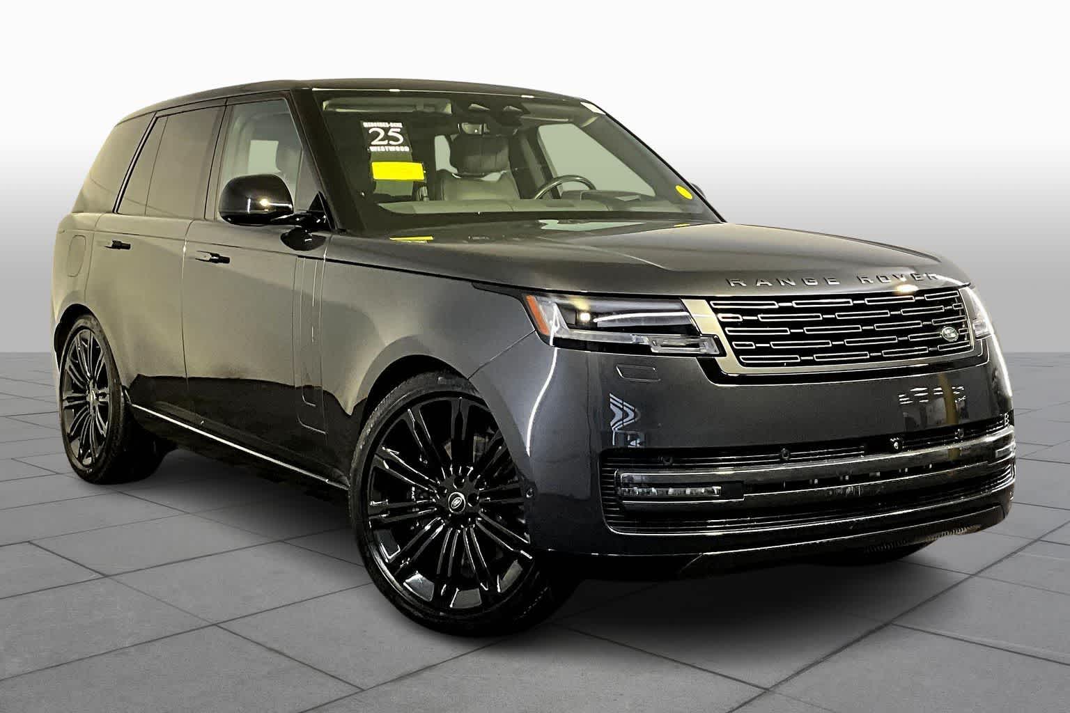 2025 Land Rover Range Rover SE photo 2
