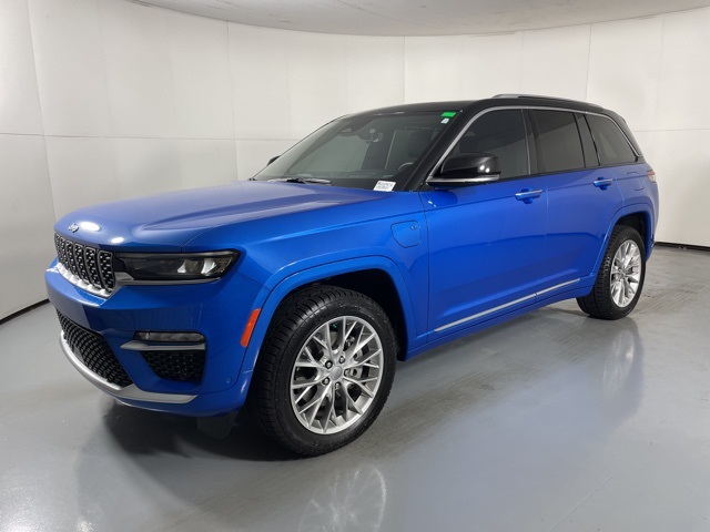 2023 Jeep Grand Cherokee Summit 4xe photo 2