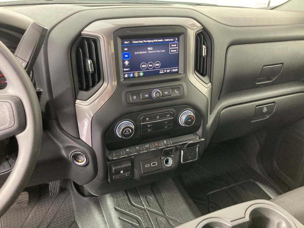 2026 Chevrolet Silverado 1500 Custom photo 2