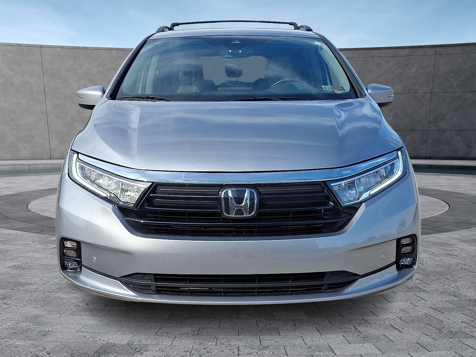 2021 Honda Odyssey Touring photo 3