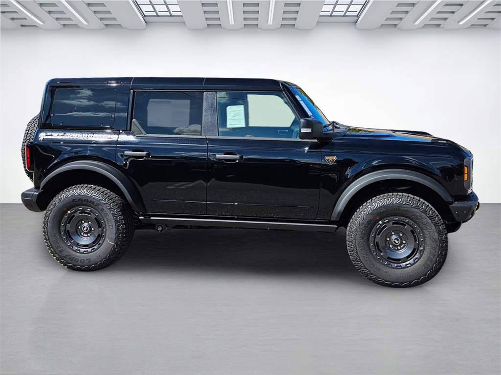 2025 Ford Bronco Badlands photo 4